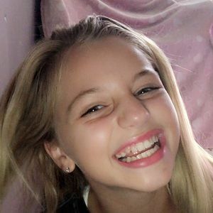 Meet your Posher, Addison